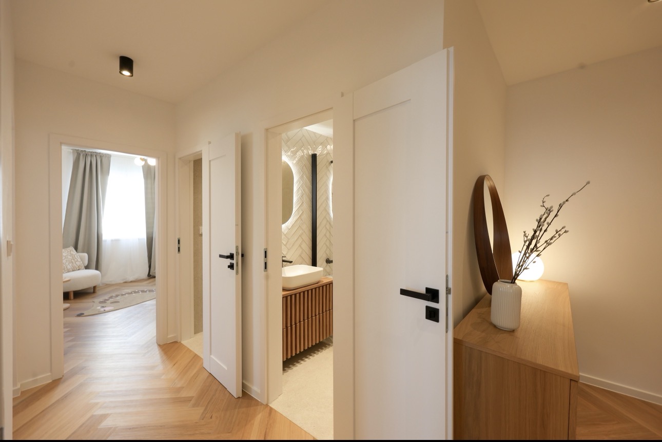 Offer gallery image 7